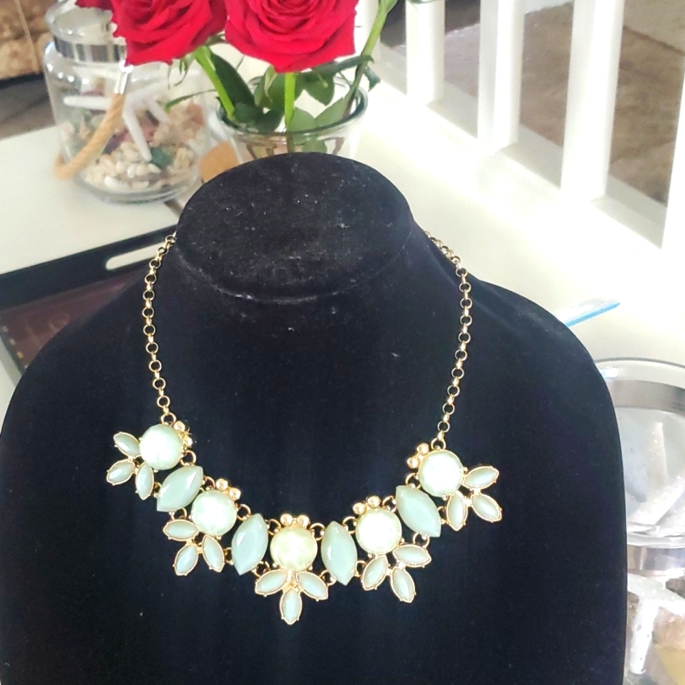 Hollywood Classic Choker.